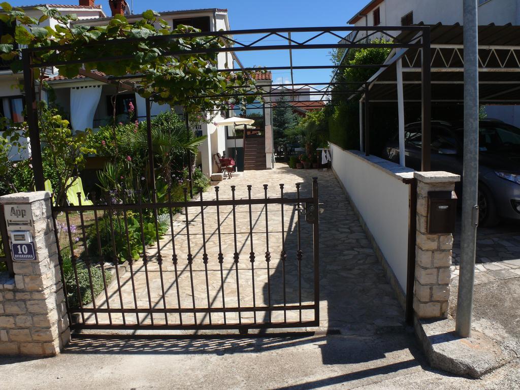 Apartment Marijana Пореч Экстерьер фото